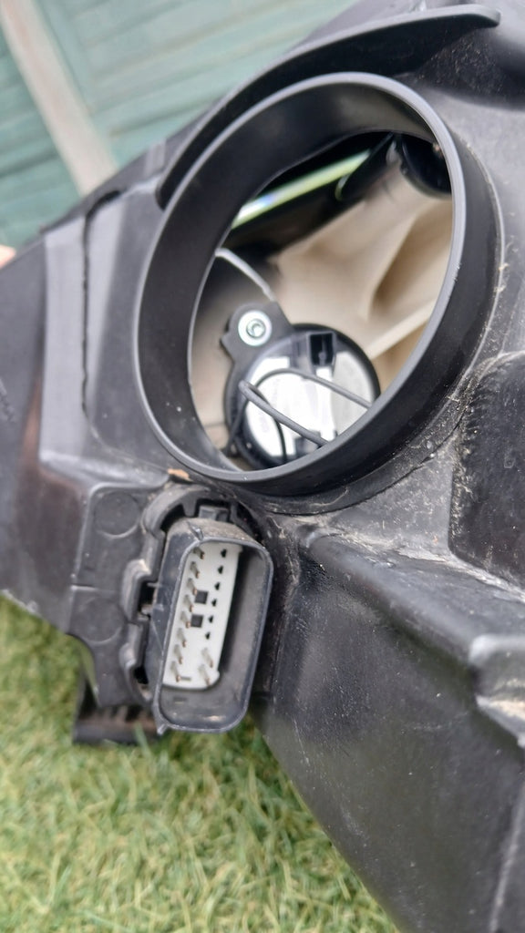 Frontscheinwerfer Ford Fiesta I C1BB-13W029-AJ Rechts Scheinwerfer Headlight SCH6313084941ku