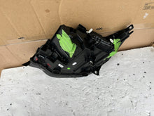 Laden Sie das Bild in den Galerie-Viewer, Frontscheinwerfer BMW I3 9853420 Rechts Scheinwerfer Headlight SCH8607247101yt
