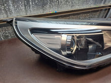 Load image into Gallery viewer, Frontscheinwerfer Hyundai I30 92102-64XXX LED Rechts Scheinwerfer Headlight