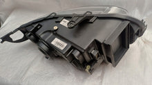Laden Sie das Bild in den Galerie-Viewer, Frontscheinwerfer Saab 95 89101416 Links Scheinwerfer Headlight SCH3992782930mg