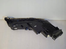 Load image into Gallery viewer, Frontscheinwerfer BMW 7 9879935 Vorderseite Scheinwerfer Headlight SCH3515114785sq