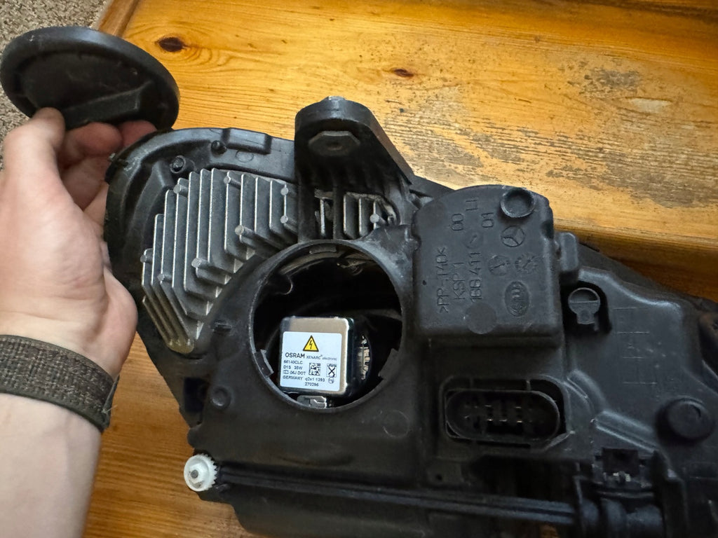 Frontscheinwerfer Mercedes-Benz W212 A2128201961 Links Scheinwerfer Headlight SCH2390920409bn