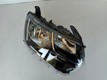 Load image into Gallery viewer, Frontscheinwerfer Dacia Duster 260101133R LED Rechts Scheinwerfer Headlight