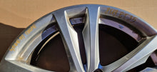 Laden Sie das Bild in den Galerie-Viewer, 1x Alufelge 19 Zoll 8.0" 5x114.3 35ET 529102M150 Genesis Rim Wheel FEL6812762853ca