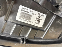 Laden Sie das Bild in den Galerie-Viewer, Frontscheinwerfer Renault 260604608R Ein Stück (Rechts oder Links) Headlight