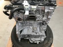 Laden Sie das Bild in den Galerie-Viewer, Motor Toyota Yaris XM15A-P92G 1.5 Benzin Engine Unkomplett