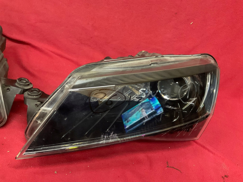 Frontscheinwerfer Skoda Superb III 3V1941016B 3V1941015B LED Rechts oder Links