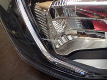 Laden Sie das Bild in den Galerie-Viewer, Frontscheinwerfer Ford Focus MX7B-13E014-CC Rechts Scheinwerfer Headlight