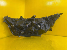 Load image into Gallery viewer, Frontscheinwerfer Toyota V 1748506-2 LED Rechts Scheinwerfer Headlight SCH4440584669oi