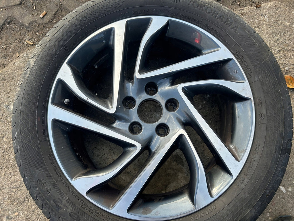 1x Alufelge 18 Zoll 7.0" 5x114.3 46ET Glanz Silber Infiniti Q30 I 1 Z Rim Wheel FEL7901519501ym