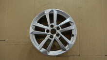 Load image into Gallery viewer, 1x Alufelge 17 Zoll 6.5&quot; 5x112 43ET Glanz Silber 8Y0601025L Audi A3 Rim Wheel