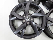 Laden Sie das Bild in den Galerie-Viewer, 4x Alufelge 17 Zoll 6.5" 5x112 46ET Glanz Silber 5E3601025 Skoda Octavia Iv FEL5099494698dt
