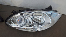 Laden Sie das Bild in den Galerie-Viewer, Frontscheinwerfer Mercedes-Benz A1698207461 Xenon Rechts Scheinwerfer Headlight SCH3678480644pz