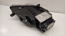 Laden Sie das Bild in den Galerie-Viewer, Frontscheinwerfer VW Passat 3C0941751D Xenon Links Scheinwerfer Headlight