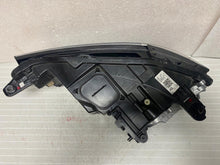 Laden Sie das Bild in den Galerie-Viewer, Frontscheinwerfer VW Troc T-Roc 2GA941036 LED Rechts Scheinwerfer Headlight