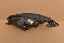 Laden Sie das Bild in den Galerie-Viewer, Frontscheinwerfer Peugeot II 208 9833036180 LED Rechts Scheinwerfer Headlight SCH2080031120tz