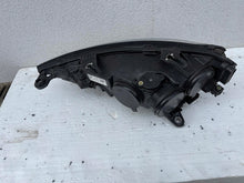 Laden Sie das Bild in den Galerie-Viewer, Frontscheinwerfer Audi A1 82A941004 Rechts Scheinwerfer Headlight SCH2484681824fq