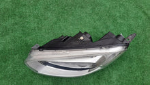 Laden Sie das Bild in den Galerie-Viewer, Frontscheinwerfer Ford Transit Courier ET7613W030AJ Links Scheinwerfer Headlight SCH2272002653gf