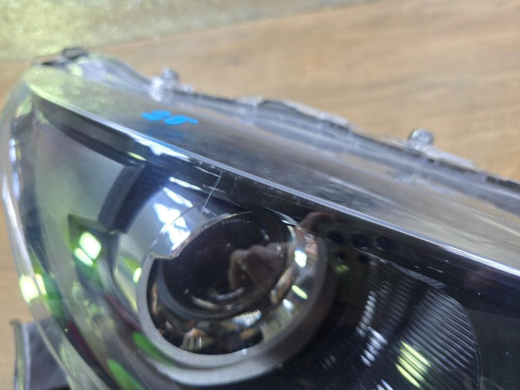 Frontscheinwerfer Toyota Yaris Rechts Scheinwerfer Headlight SCH3817933784qs