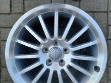 Laden Sie das Bild in den Galerie-Viewer, 1x Alufelge 18 Zoll 8.0" 5x112 47ET Glanz Silber 8K0071498 Audi Rim Wheel FEL9806030256fj