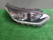Laden Sie das Bild in den Galerie-Viewer, Frontscheinwerfer Kia Ceed 92102J70580 Rechts Scheinwerfer Headlight SCH2953250588wp