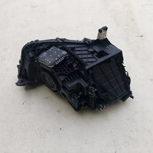 Laden Sie das Bild in den Galerie-Viewer, Frontscheinwerfer Audi Q3 83A941011 Full LED Links Scheinwerfer Headlight