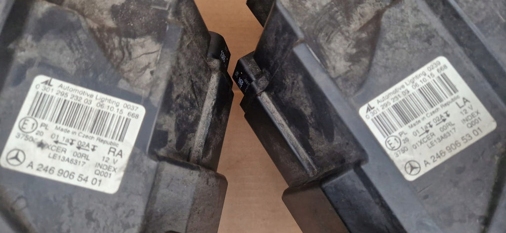 Frontscheinwerfer Mercedes-Benz W246 A2469065401 A2469065301 Ein Satz Headlight SCH7094200756ls