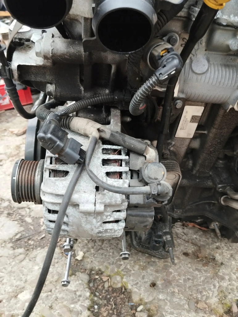 Motor Peugeot 2008 II 308 208 10XT17 HN02 1.2 THP Benzin Engine Unkomplett