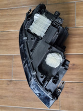 Load image into Gallery viewer, Frontscheinwerfer VW Touran 5H19410035 300474909 LED Links Headlight SCH5740313490au