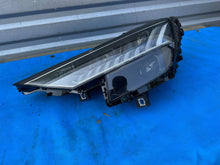 Load image into Gallery viewer, Frontscheinwerfer Audi Q8 4M8941035 LED Ein Stück (Rechts oder Links) Headlight SCH4193033503pt