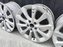 Laden Sie das Bild in den Galerie-Viewer, 4x Alufelge 17 Zoll 8.0" 5x112 39ET Glanz Silber 4G0601025AG Audi A5 A4 FEL4584923128vp