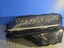 Load image into Gallery viewer, Frontscheinwerfer Skoda Karoq 57B941015F LED Ein Stück (Rechts oder Links) SCH4741387863yk