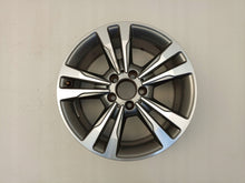 Laden Sie das Bild in den Galerie-Viewer, 1x Alufelge 17 Zoll 8.0" 5x112 48ET Glanz Silber A2124011800 Mercedes-Benz W212 FEL3044679391tt