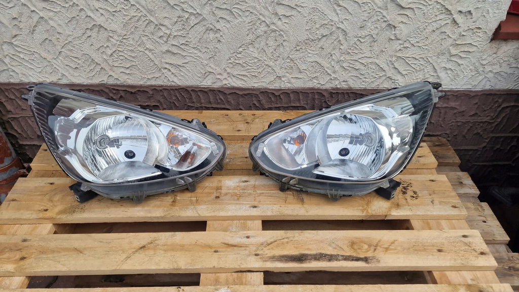 Frontscheinwerfer Mitsubishi Space Star Ein Stück (Rechts oder Links) Headlight