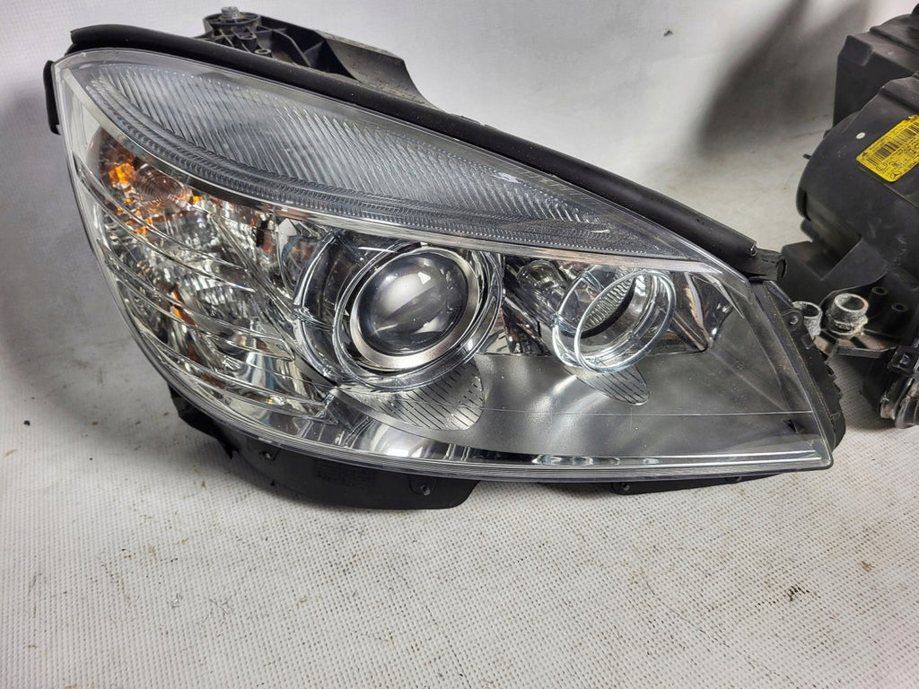 Frontscheinwerfer Mercedes-Benz W204 A2048208961 A2048209061 Xenon Ein Satz SCH6340967742ca