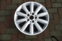 Laden Sie das Bild in den Galerie-Viewer, 1x Alufelge 17 Zoll 7.0&quot; 5x112 54ET Glanz Silber Mini F57 F56 F55 Rim Wheel