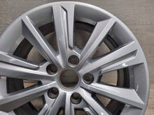 Load image into Gallery viewer, 1x Alufelge 16 Zoll 6.5" 5x112 33ET Glanz Silber 7N5601025F Seat Alhambra FEL4644640909hy