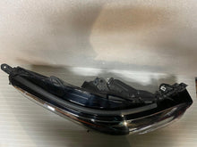 Laden Sie das Bild in den Galerie-Viewer, Frontscheinwerfer Mercedes-Benz W247 A2479060904 LED Links Headlight SCH5547258748aw