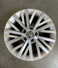 Laden Sie das Bild in den Galerie-Viewer, 4x Alufelge 16 Zoll 6.5" 5x112 43ET 2GA601025 VW T-Roc I Rim Wheel FEL4933960926wv