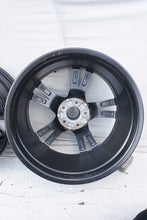 Laden Sie das Bild in den Galerie-Viewer, 1x Alufelge 19 Zoll 8.0" 5x112 39ET Glanz Schwarz 80A601025R Audi Rim Wheel FEL8854092747xh