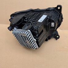 Laden Sie das Bild in den Galerie-Viewer, Frontscheinwerfer Land Rover Defender L8B213W029 LED Links Headlight SCH9846396282at