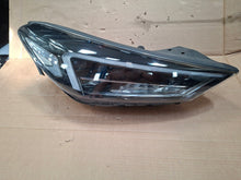 Laden Sie das Bild in den Galerie-Viewer, Frontscheinwerfer Hyundai Tucson 92102D7700 Rechts Scheinwerfer Headlight SCH6500531823zg