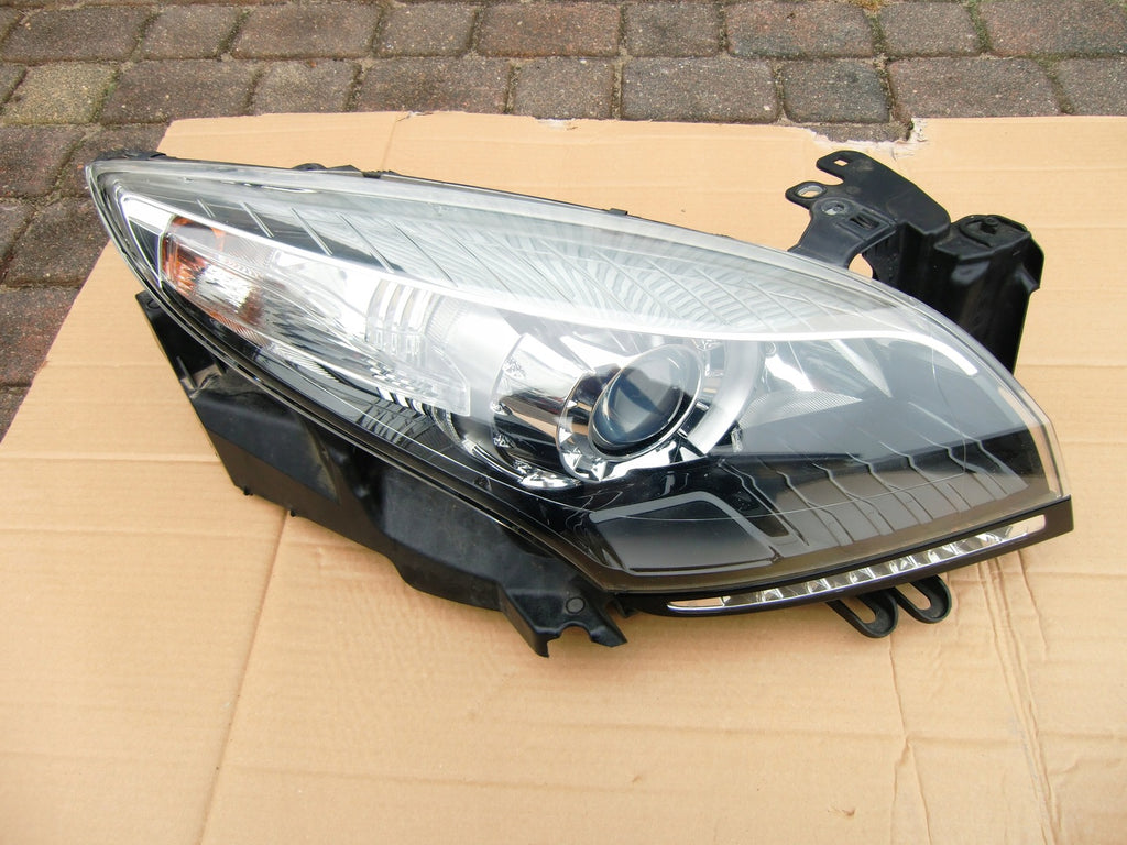 Frontscheinwerfer Renault Megane III Rechts Scheinwerfer Headlight SCH5886391199ct