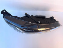 Laden Sie das Bild in den Galerie-Viewer, Frontscheinwerfer Ford Focus IV NX7B-13E014-CF Full LED Rechts Headlight SCH6266469324ei