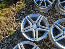 Laden Sie das Bild in den Galerie-Viewer, 4x Alufelge 17 Zoll 7.0" 5x112 44 5ET Glanz Silber Audi A4 B7 Rim Wheel FEL7986935244mn