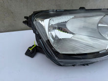 Laden Sie das Bild in den Galerie-Viewer, Frontscheinwerfer Skoda Rapid 5JB941016B Rechts Scheinwerfer Headlight SCH1475466931ym