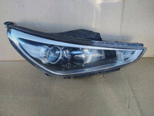 Laden Sie das Bild in den Galerie-Viewer, Frontscheinwerfer Hyundai I30 92102G4020 Rechts Scheinwerfer Headlight SCH4359551335za