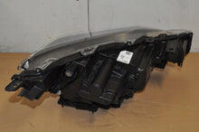 Laden Sie das Bild in den Galerie-Viewer, Frontscheinwerfer Toyota Yaris Cross LED Links Scheinwerfer Headlight SCH9277406318lv