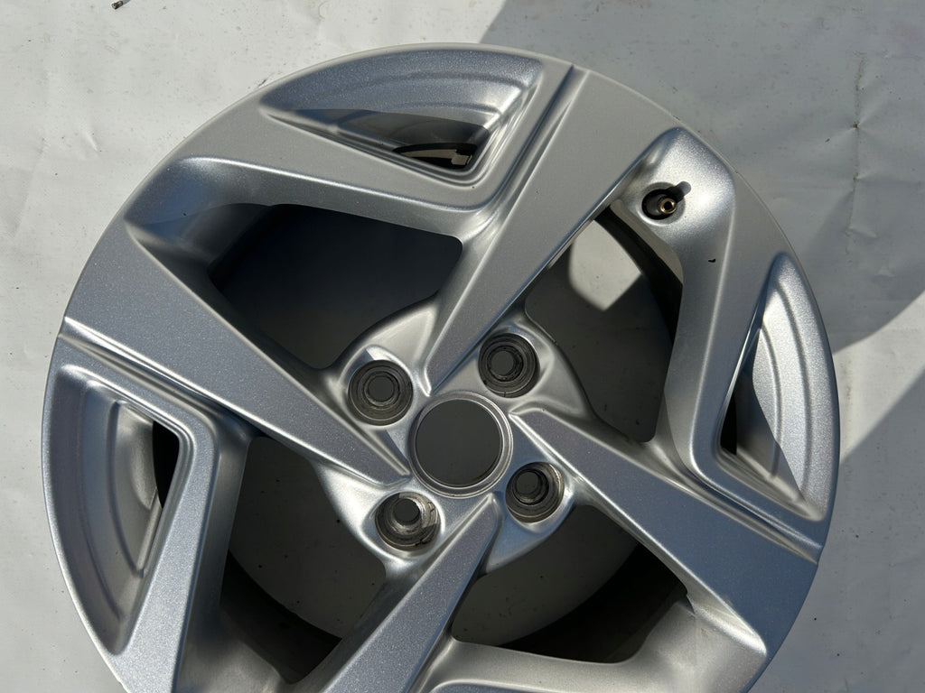 1x Alufelge 15 Zoll 6.0" 4x100 48ET Glanz 52910-K7100 Hyundai I10 Iii Rim Wheel FEL6441635528li
