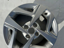 Load image into Gallery viewer, 1x Alufelge 15 Zoll 6.0" 4x100 48ET Glanz 52910-K7100 Hyundai I10 Iii Rim Wheel FEL6441635528li